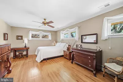 10122 Farmington Drive, Fairfax, VA 22030 - Photo 16