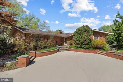 10122 Farmington Drive, Fairfax, VA 22030 - Photo 2