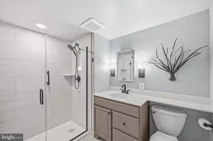 10122 Farmington Dr, Fairfax, VA 22030 - Photo 32