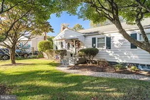 4132 Addison Rd, Fairfax, VA 22030 - Photo 2