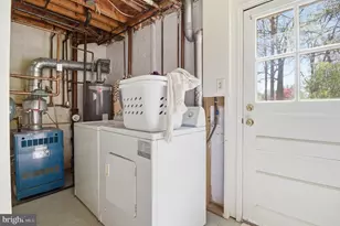 10827 Crest St, Fairfax, VA 22030 - Photo 30