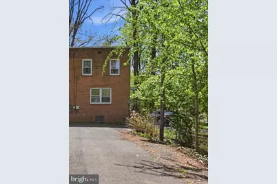 10827 Crest Street, Fairfax, VA 22030 - Photo 2