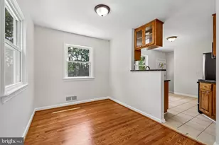 10217 Rodgers Rd, Fairfax, VA 22030 - Photo 14