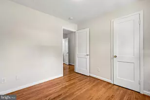 10217 Rodgers Rd, Fairfax, VA 22030 - Photo 8