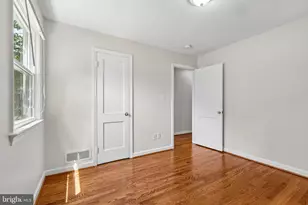 10217 Rodgers Rd, Fairfax, VA 22030 - Photo 12