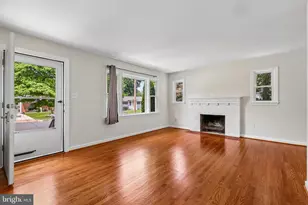 10217 Rodgers Rd, Fairfax, VA 22030 - Photo 4