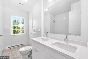 10705 Oak Pl, Fairfax, VA 22030 - Photo 22