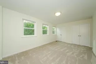 10413 Courthouse Dr, Fairfax, VA 22030 - Photo 16