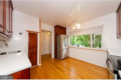 10413 Courthouse Drive, Fairfax, VA 22030 - Photo 4