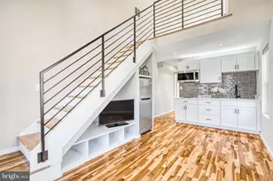 10237 Stratford Ave, Fairfax, VA 22030 - Photo 1