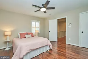 3886 University Dr, Fairfax, VA 22030 - Photo 18