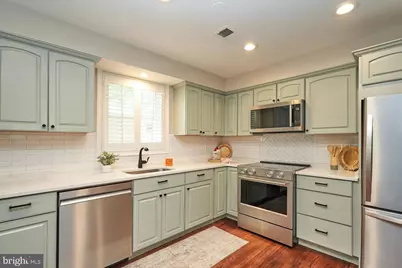 3886 University Drive, Fairfax, VA 22030 - Photo 8
