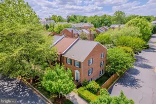 3886 University Dr, Fairfax, VA 22030 - Photo 42