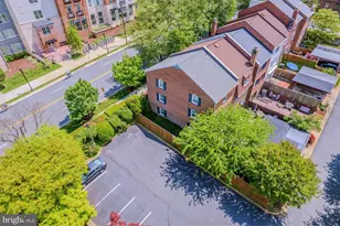 3886 University Dr, Fairfax, VA 22030 - Photo 50