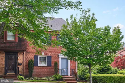 3886 University Drive, Fairfax, VA 22030 - Photo 2