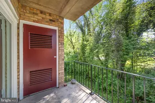 3860 Lyndhurst Dr, Fairfax, VA 22031 - Photo 4