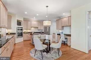 3842 Farrcroft Green, Fairfax, VA 22030 - Photo 24