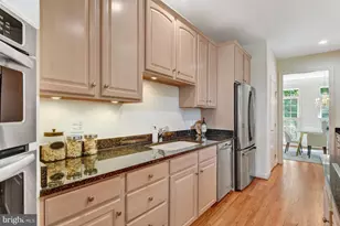 3842 Farrcroft Green, Fairfax, VA 22030 - Photo 28