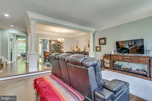 10468 Breckinridge Ln, Fairfax, VA 22030 - Photo 4
