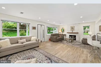 10146 Spring Lake Terrace, Fairfax, VA 22030 - Photo 4