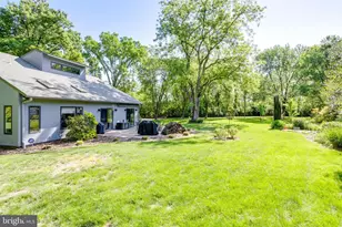 10501 Oak Pl Ct, Fairfax, VA 22030 - Photo 48