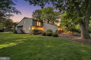 10501 Oak Pl Ct, Fairfax, VA 22030 - Photo 1