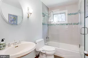 10501 Oak Pl Ct, Fairfax, VA 22030 - Photo 22