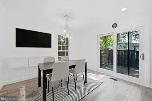 9774 Main St, Fairfax, VA 22031 - Photo 10