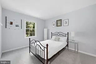 9774 Main St, Fairfax, VA 22031 - Photo 16