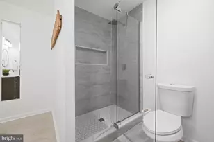 9774 Main St, Fairfax, VA 22031 - Photo 14