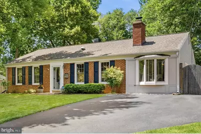 3609 Embassy Lane, Fairfax, VA 22030 - Photo 4
