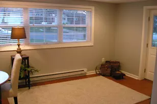 4217 University Dr, Fairfax, VA 22030 - Photo 2