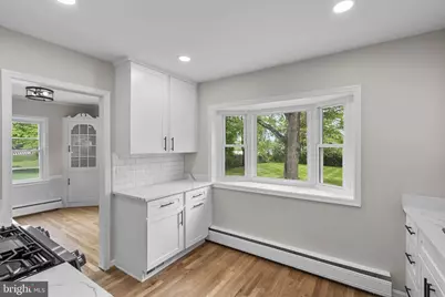 10242 Stratford Avenue, Fairfax, VA 22030 - Photo 6