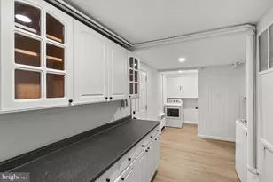 10242 Stratford Ave, Fairfax, VA 22030 - Photo 20