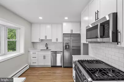 10242 Stratford Avenue, Fairfax, VA 22030 - Photo 4
