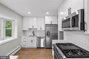 10242 Stratford Ave, Fairfax, VA 22030 - Photo 4