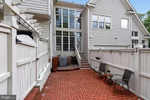 3980 Ballynahown Cir, Fairfax, VA 22030 - Photo 42