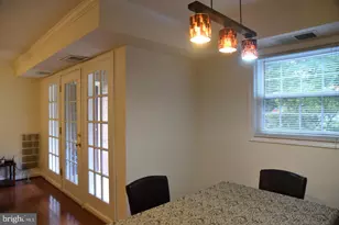 3814 Lyndhurst Dr, Fairfax, VA 22031 - Photo 2