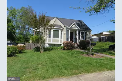 4006 Woodland Drive, Fairfax, VA 22030 - Photo 2