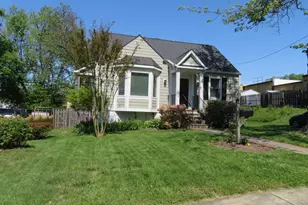 4006 Woodland Dr, Fairfax, VA 22030 - Photo 2