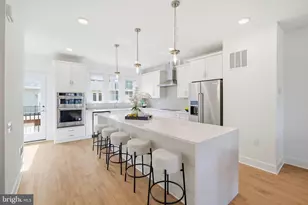 10817 Cedar Ave, Fairfax, VA 22030 - Photo 2