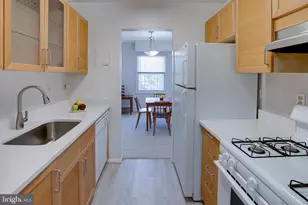 3945 Lyndhurst Dr, Fairfax, VA 22031 - Photo 10