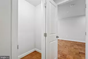 10167 Fair Woods Dr, Fairfax, VA 22030 - Photo 14