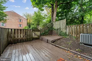 3885 Chain Bridge Rd, Fairfax, VA 22030 - Photo 40