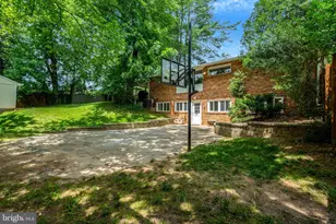 3435 Brookwood Dr, Fairfax, VA 22030 - Photo 22