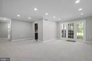 9475 Fairfax Blvd, Fairfax, VA 22031 - Photo 2