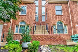 10219 Aspen Willow Dr, Fairfax, VA 22032 - Photo 2