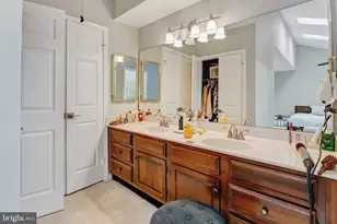 10219 Aspen Willow Dr, Fairfax, VA 22032 - Photo 14
