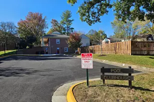 3956 Bradwater St, Fairfax, VA 22031 - Photo 36