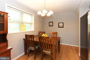 4272 Allison Cir, Fairfax, VA 22030 - Photo 6